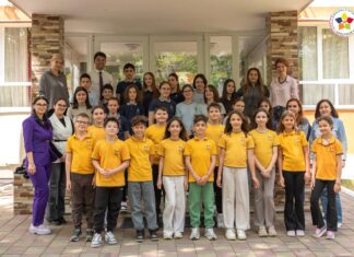 elevi scoala spectrum ploiesti