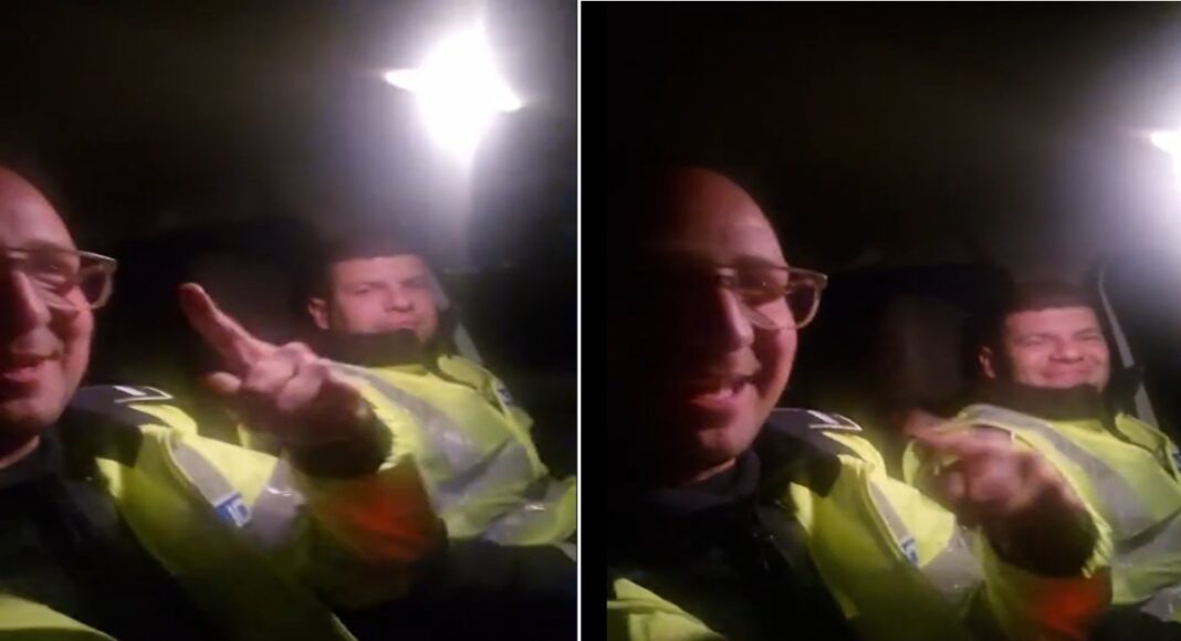 agenti politie permise tik tok