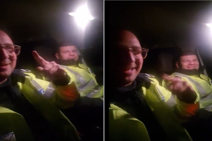 agenti politie permise tik tok