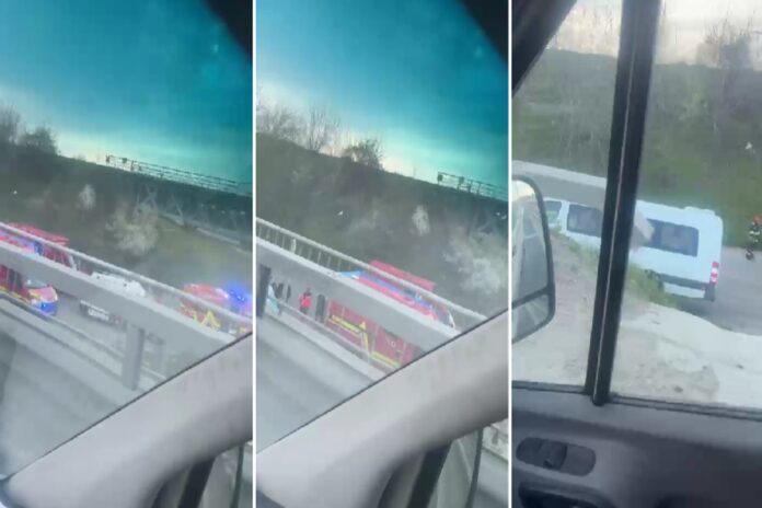 accident microbuz pod blejoi