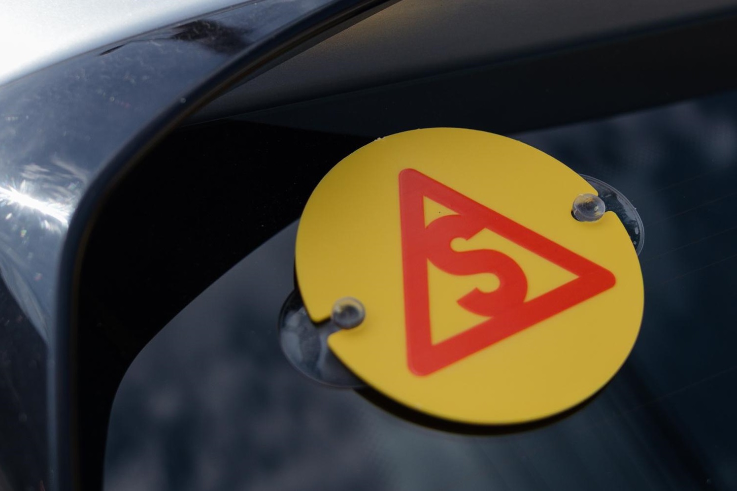 semn senior safe luneta