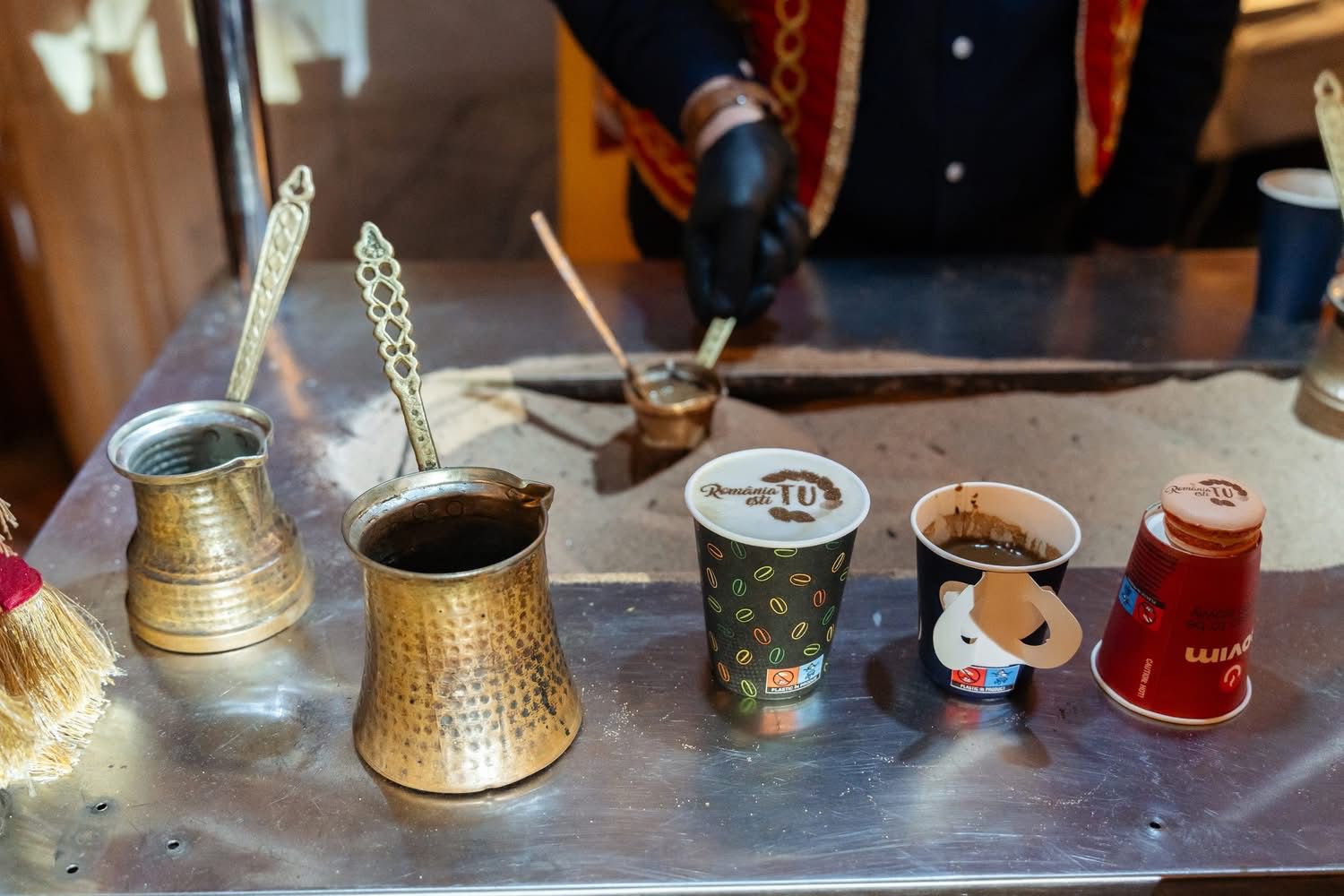 cafea la nisipi