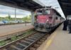 Am ales trenul pe ruta Ploiești-București ca să nu mă enervez în trafic. M-am enervat pe șine tren