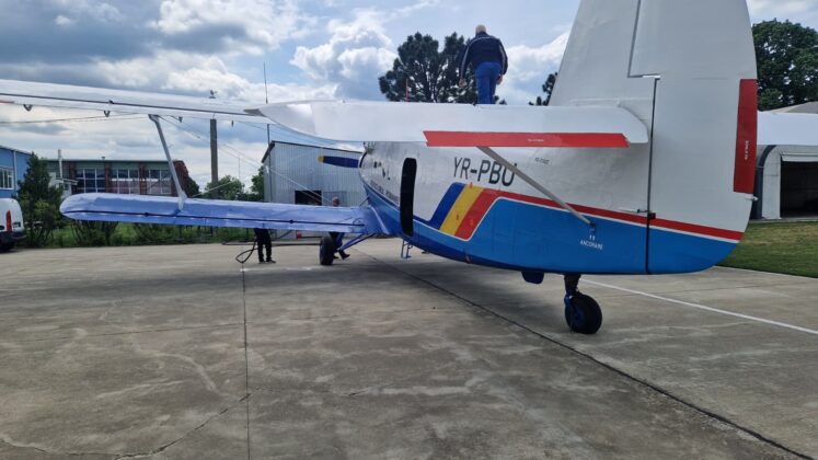 aeronava parasutisti