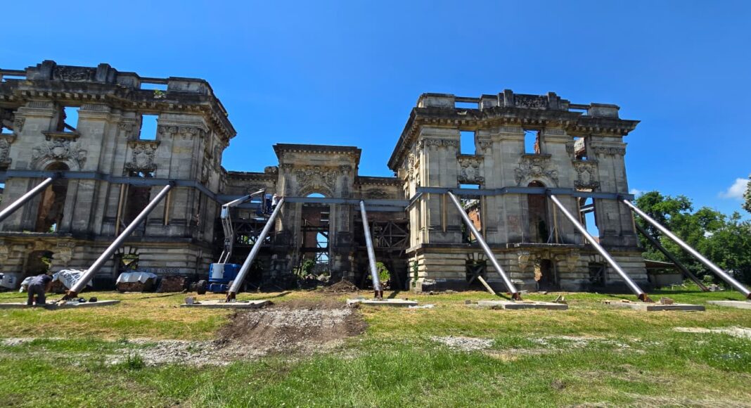 micul trianon floresti prahova