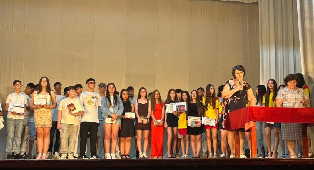 festivitate premiere Plopeni
