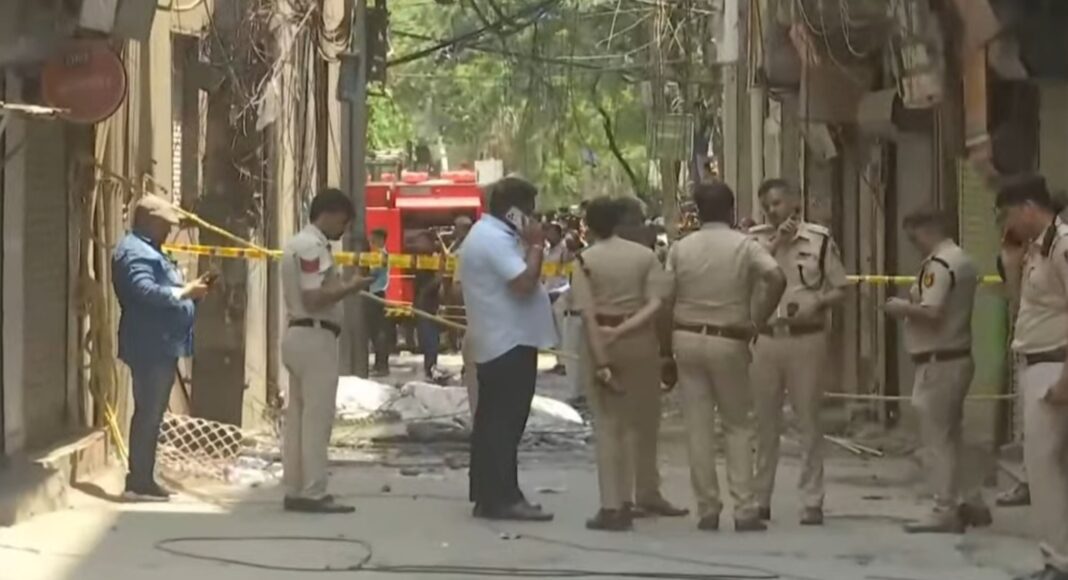 new delhi incendiu