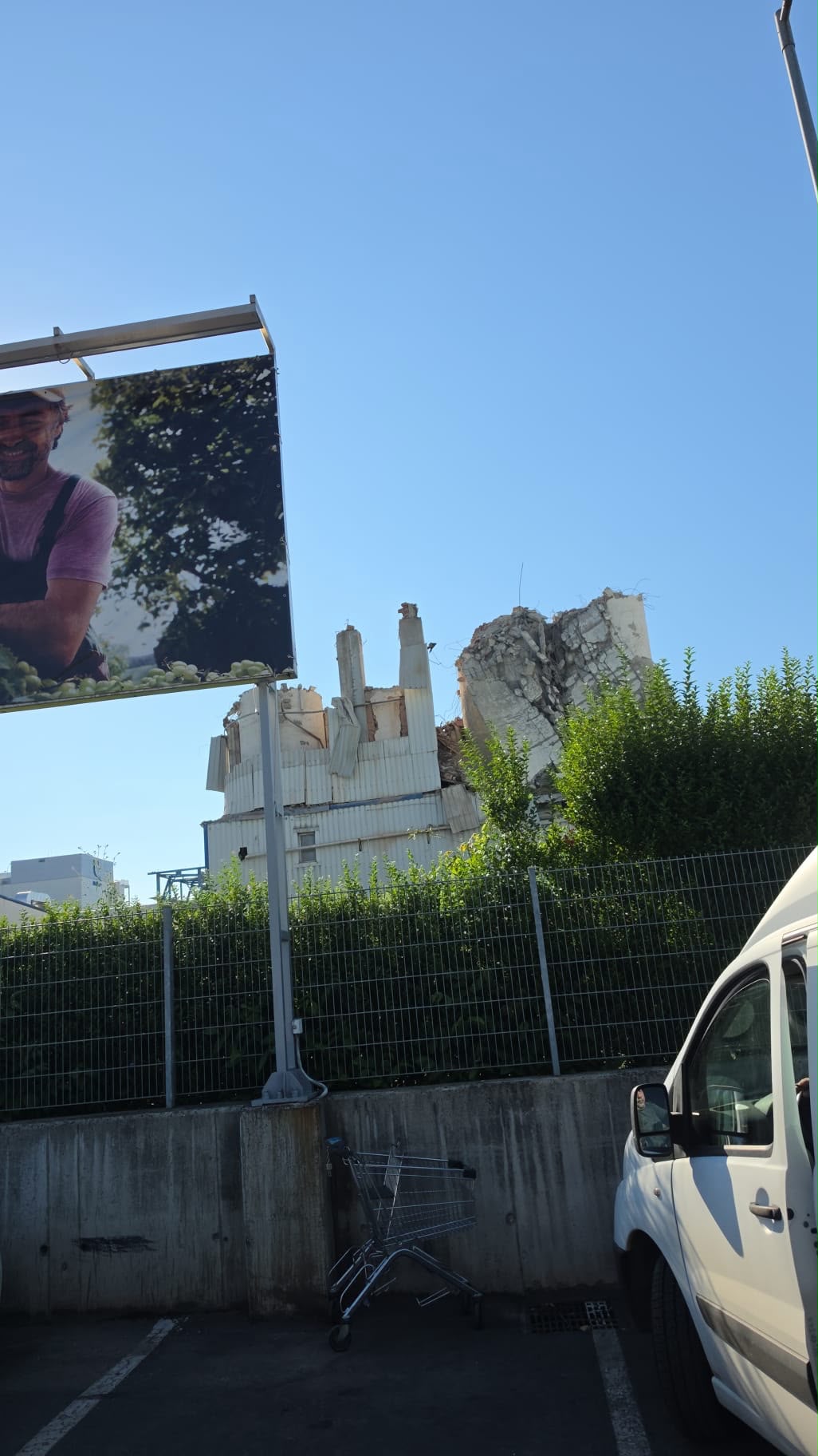 demolare dero ploiesti